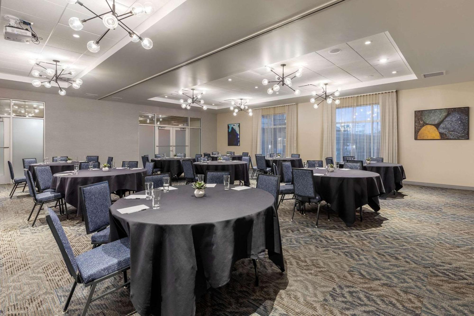Cambria Hotel Milwaukee Downtown Extérieur photo